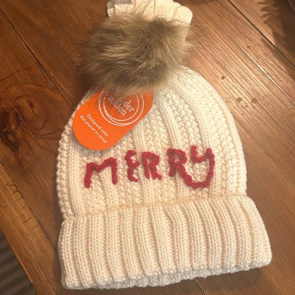 Kids hat and matching gloves, one size fits all - Picture 4 of 4